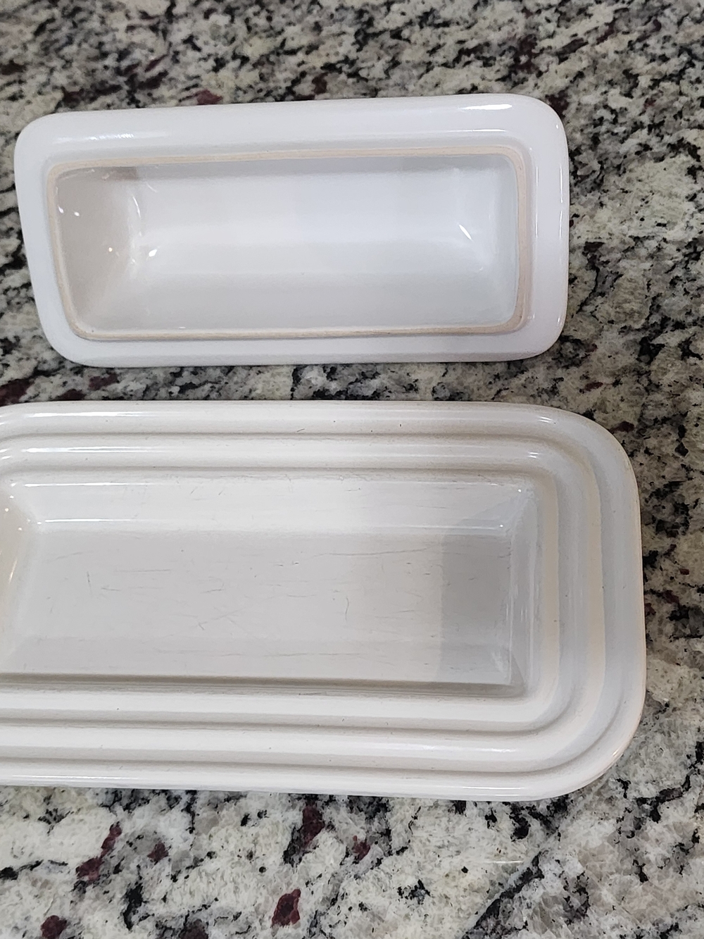 Le Creuset White Ceramic Butter Dish - Picture 4 of 5